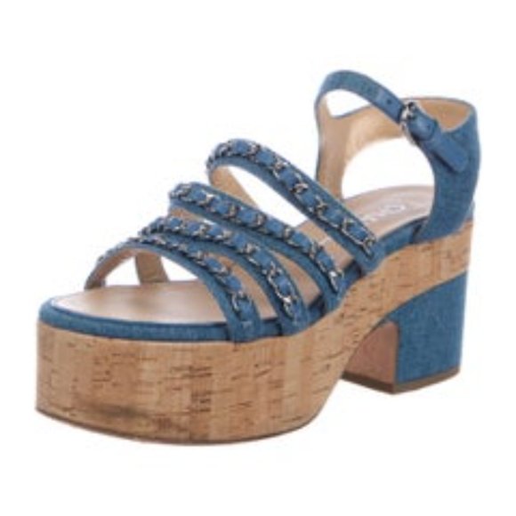 CHANEL 2019 Interlocking CC Logo Sandals